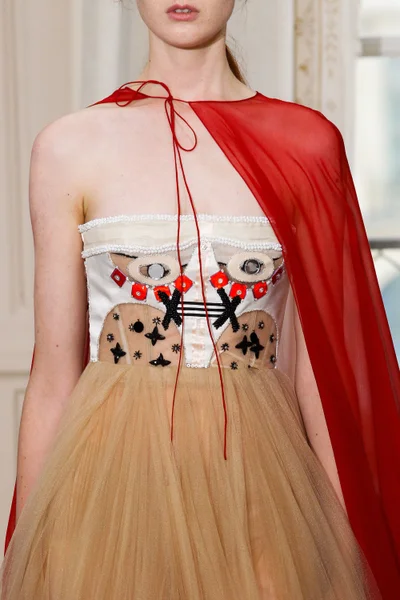 Look 80